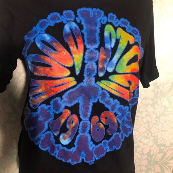 Woodstock 1969 Logo T-Shirt - Picture 2 of 5
